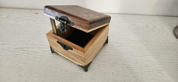 Coffret à bijoux en bois exotique et aulne – Image 2