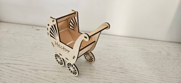 Landau personnalisable découpé au laser.