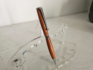 Stylo bille en bois de Lao Olive