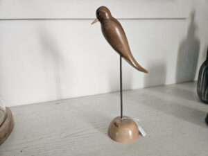 Oiseau en bois de noyer