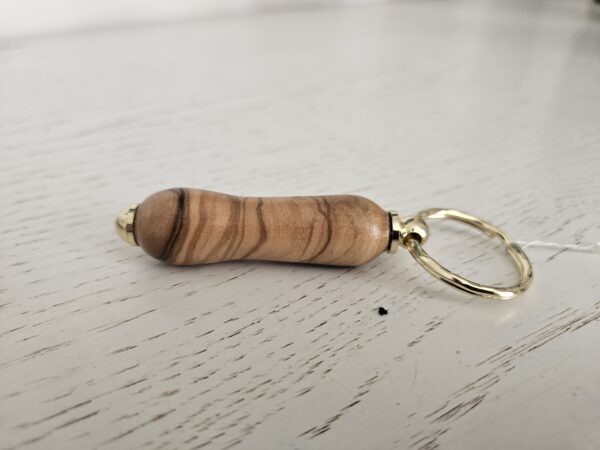 Porte-clés artisanal en bois d'olivier – Image 2