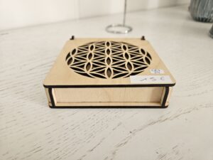 Vide-poche en bois découpé au laser