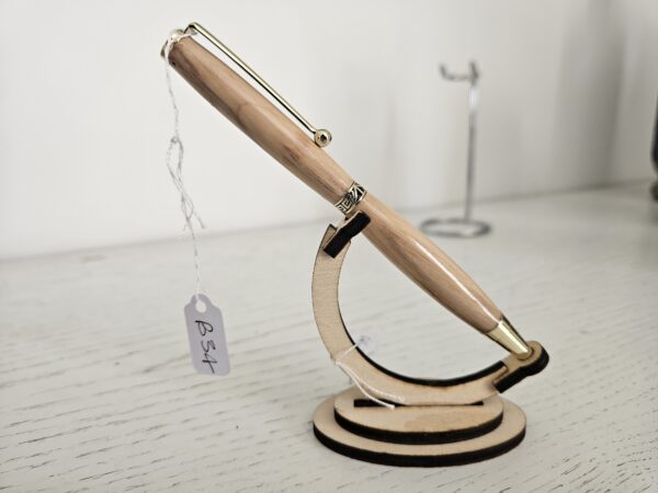 Stylo artisanal en bois d'if
