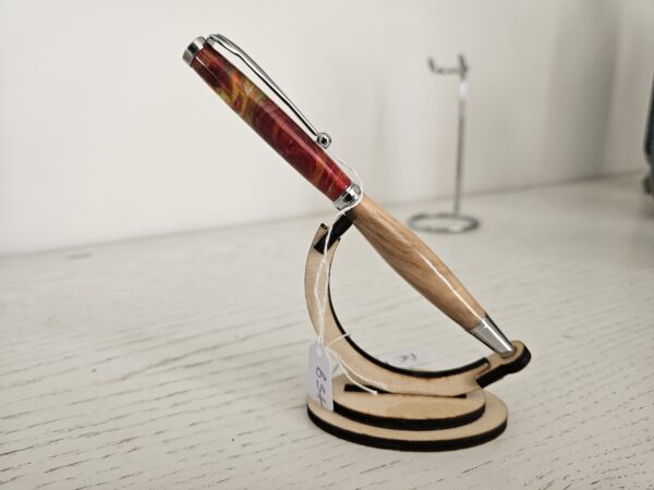 Stylo artisanal en bois et résine - Élégance naturelle et modernité