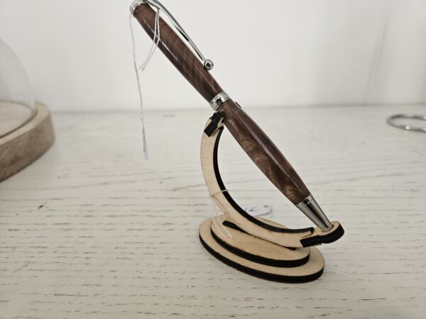 Stylo artisanal en bois de marronnier