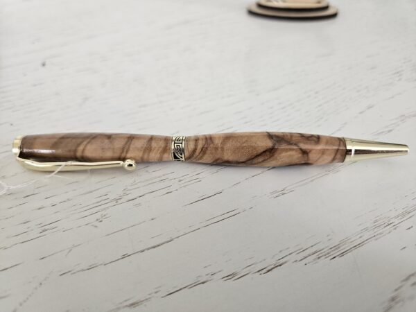 Stylo artisanal en bois d'olivier – Image 2