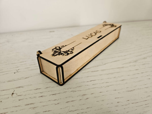 Écrin en bois personnalisé – L’élégance du bois pour protéger votre plume ou roller – Image 4