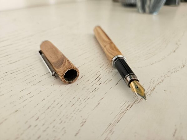 Stylo Plume en bois d'oilivier – Image 3