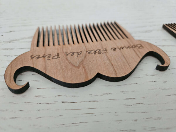 Peigne à barbe et à moustache en cerisier – Image 3