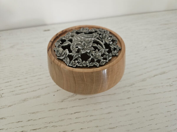 Pot pourri en merisier, couvercle en étain – Image 4