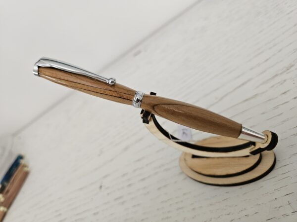 Stylo bille en bois de cèdre. – Image 2