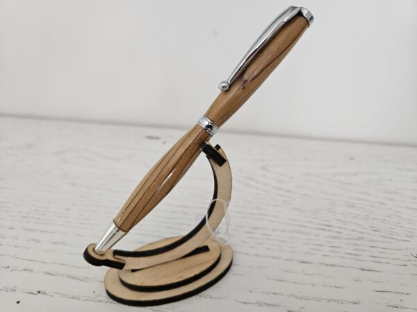 Stylo bille en bois de cèdre.