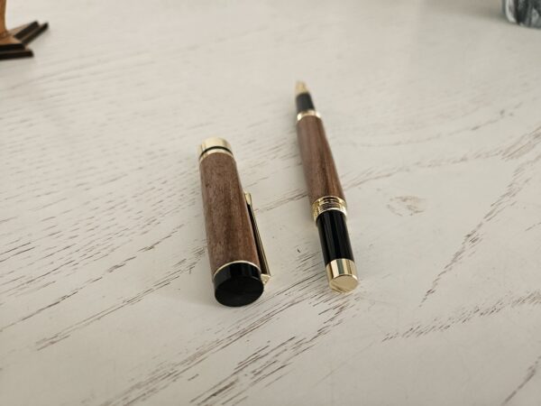 Stylo plume en bois de noyer – Image 2