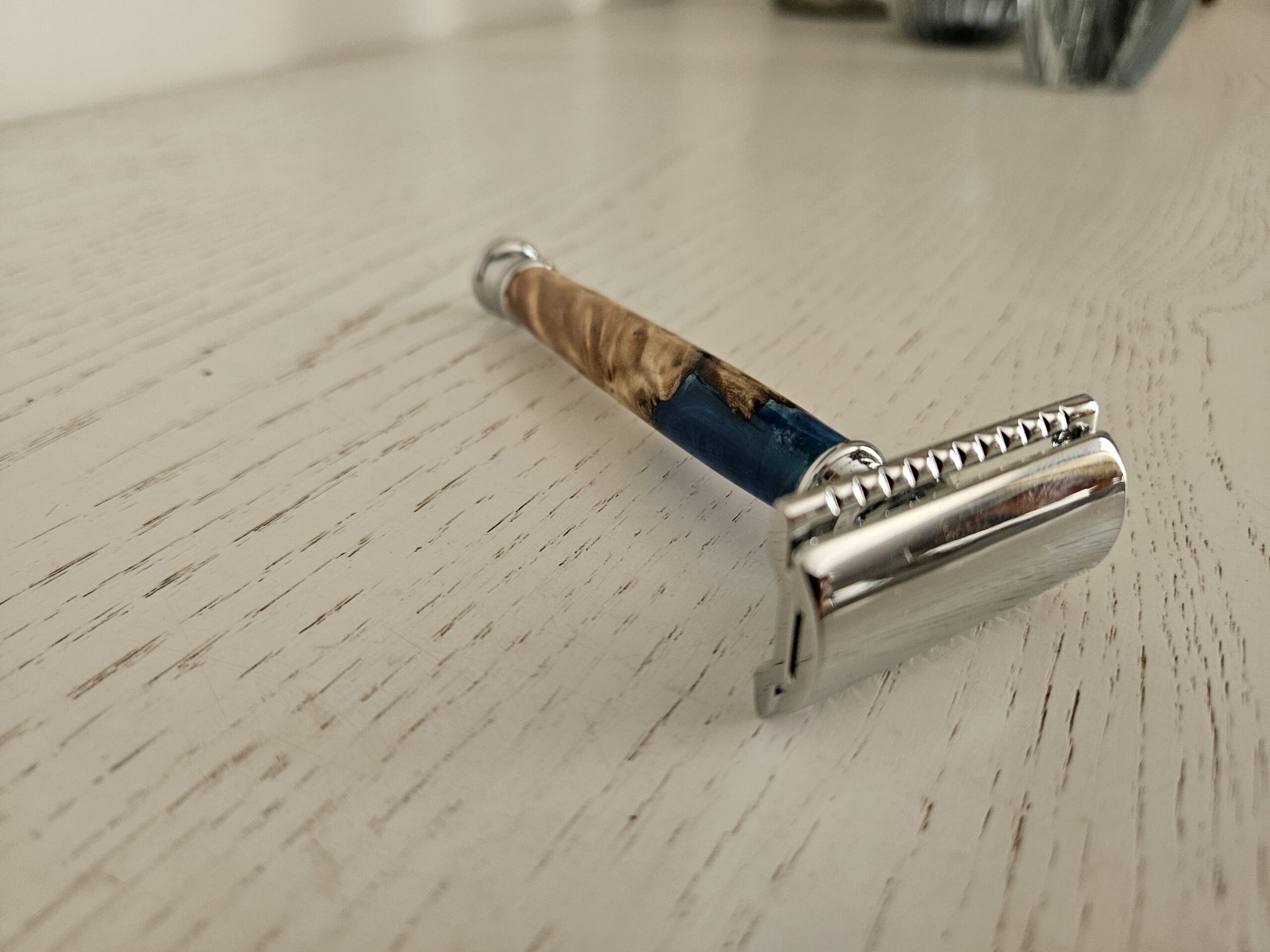 Rasoir droit bois et résine – Image 2