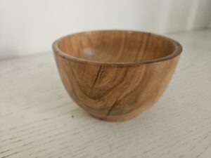 Bol en bois de cerisier