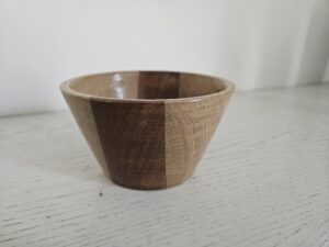 Bol en bois de chêne et bois exotique