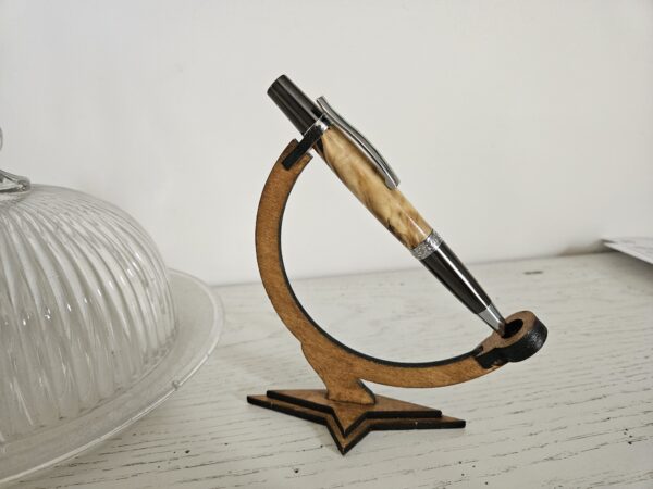 Stylo bois et métal (l'élégance durable)