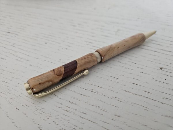 Stylo en bois d'IF, inclusion d'ébène Mexicain – Image 5