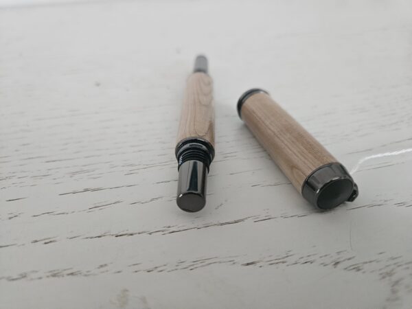 Stylo plume en bois de Lilas – Image 4