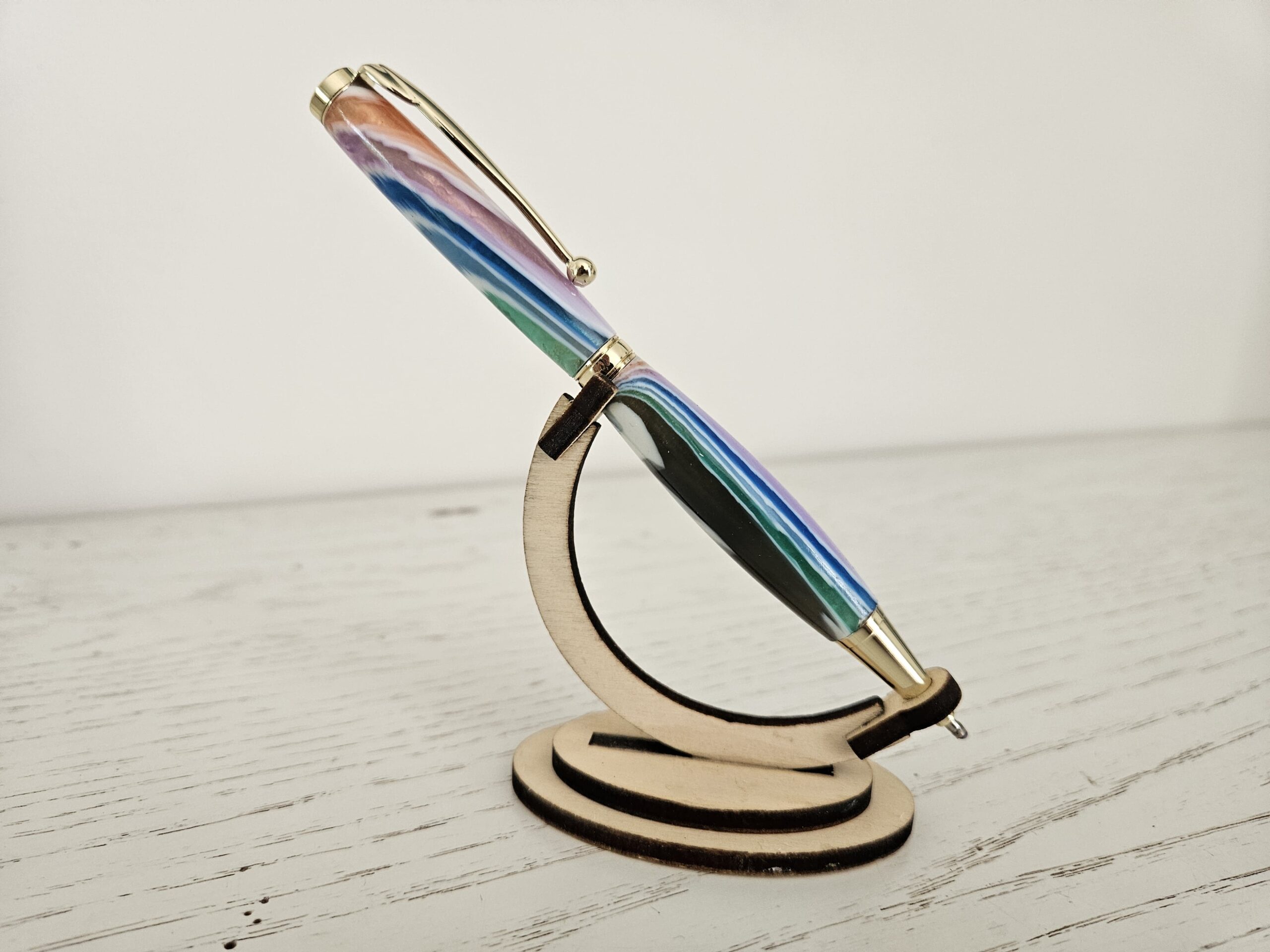 Stylo bille artisanal en résine