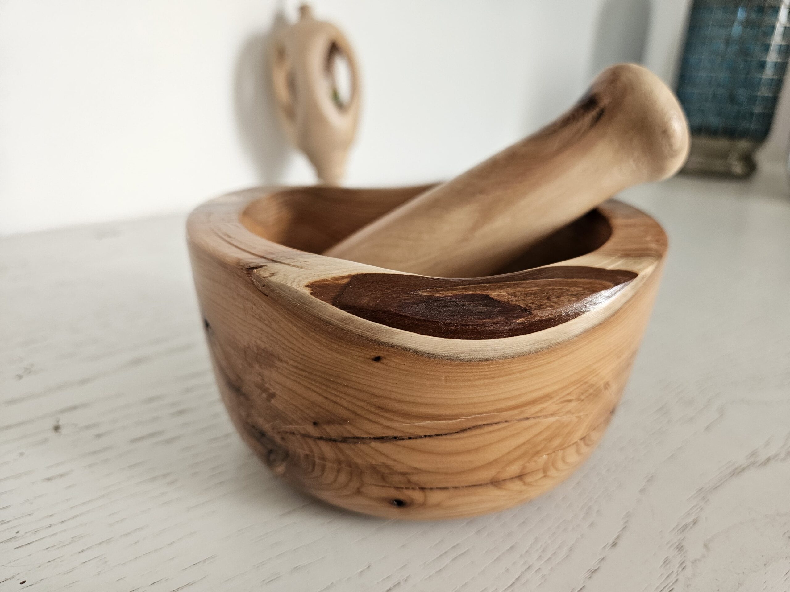 Mortier en bois d'If et pilon en bois de Cade – Image 4