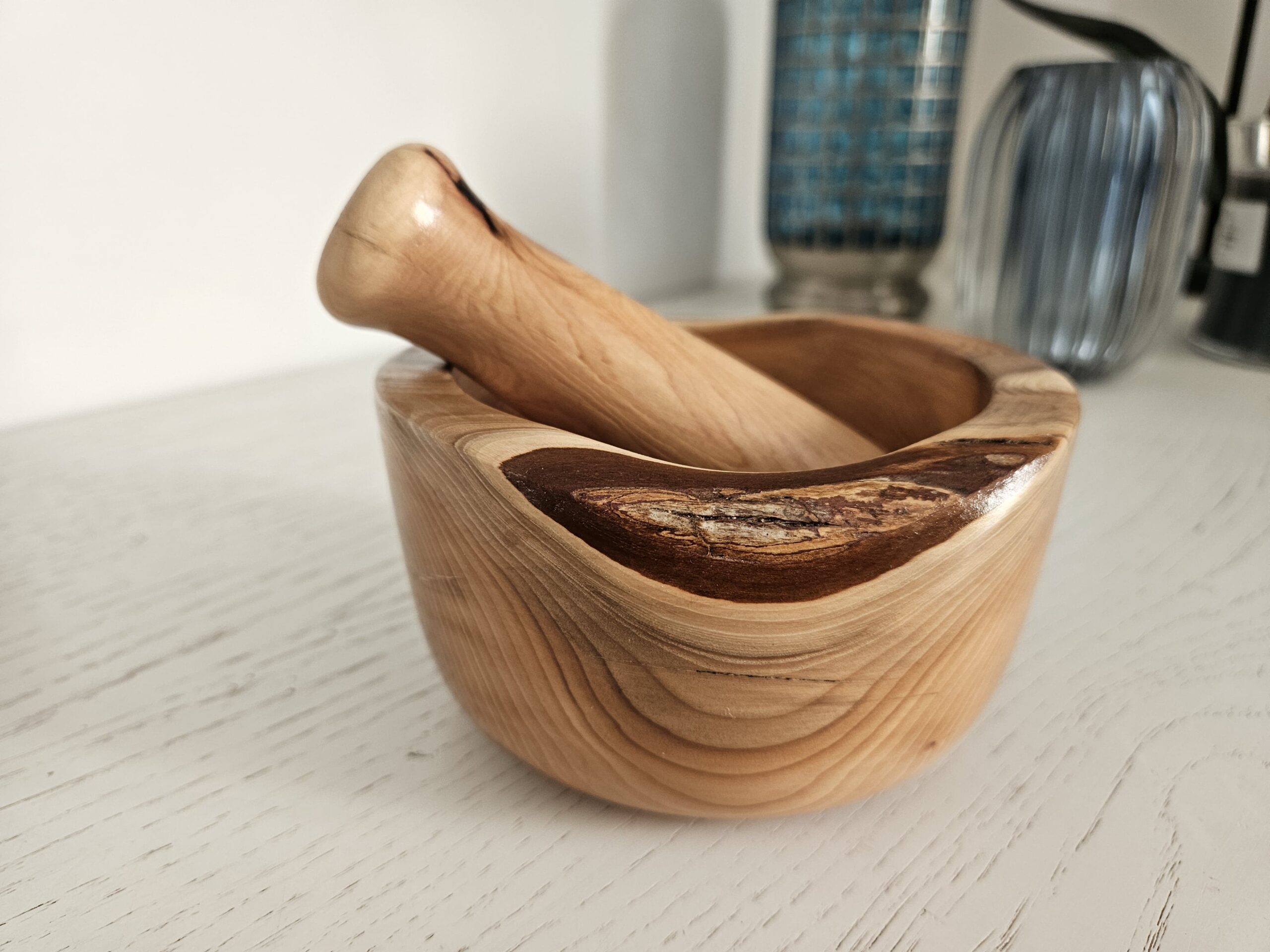 Mortier en bois d'If et pilon en bois de Cade – Image 2