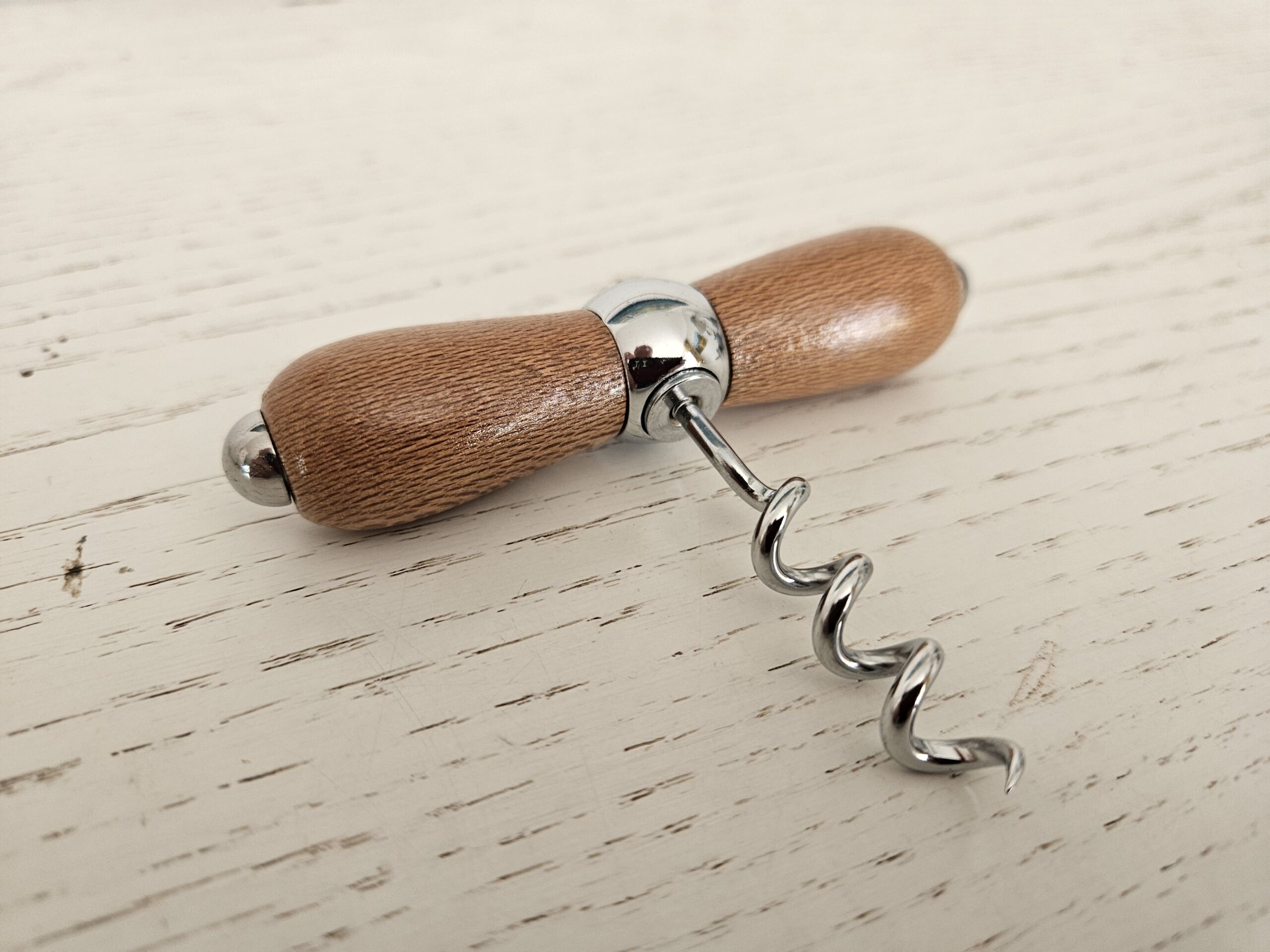 Tire-bouchon en bois de platane fait main