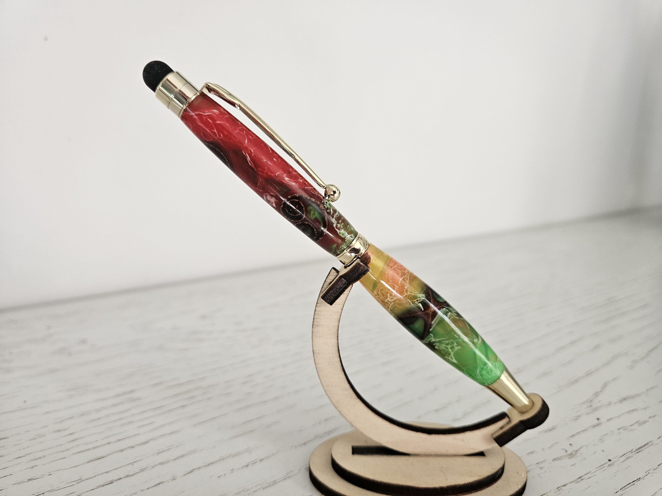 Stylo bille tactile en bois et résine