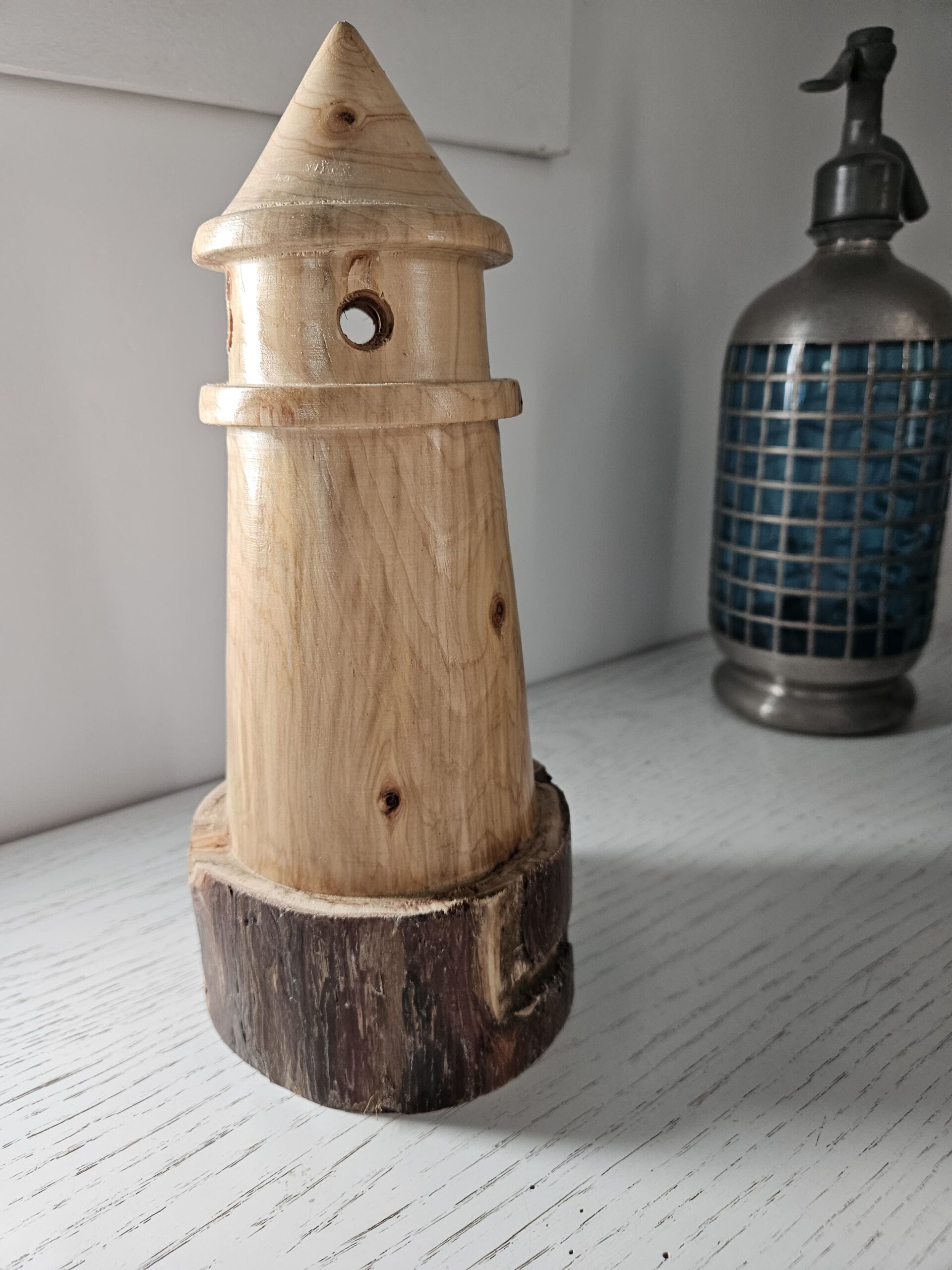 Phare en bois de tuya – Image 4