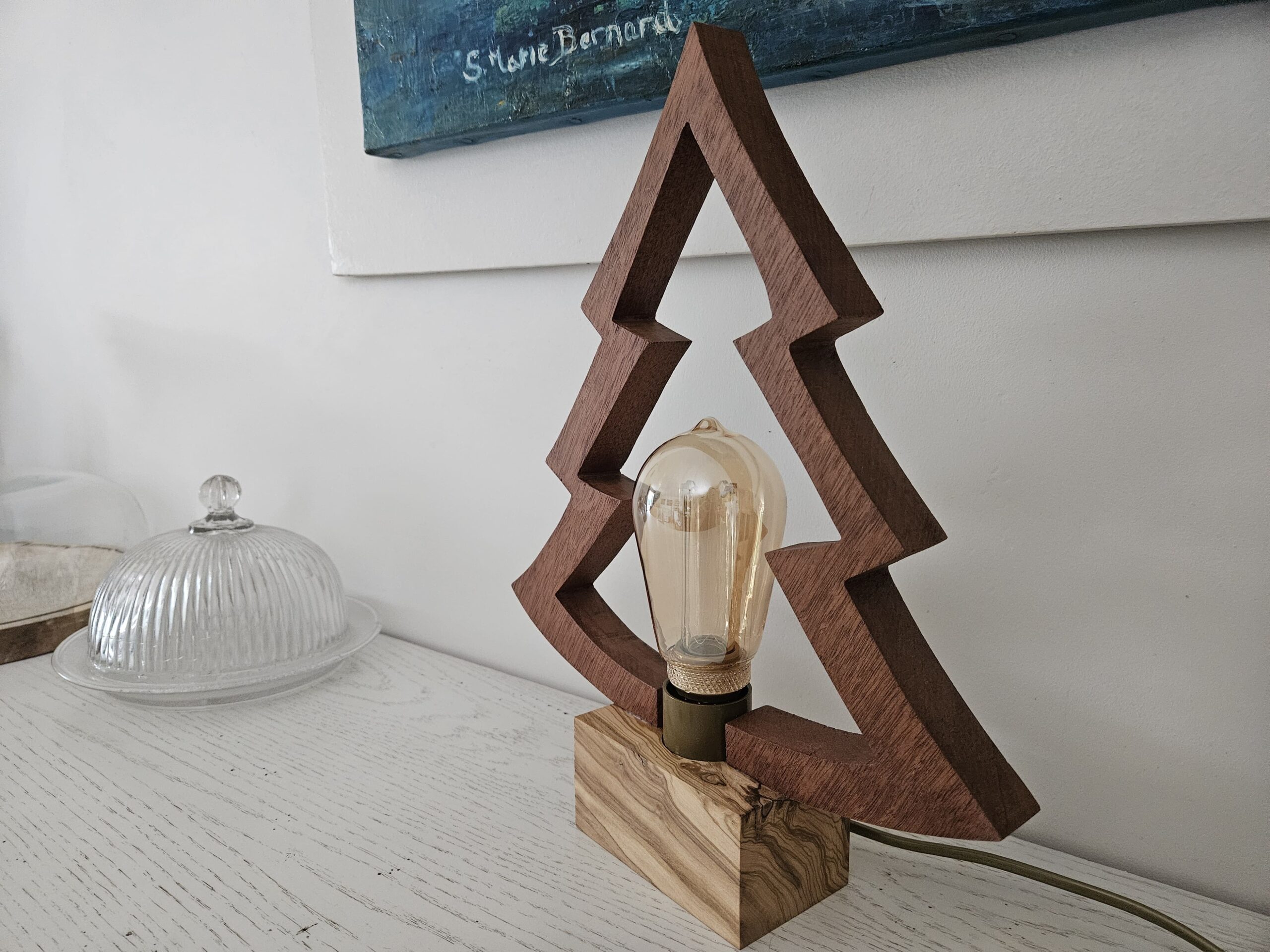 Lampe artisanale en forme de sapin de Noël (en bois exotique et d'olivier) – Image 5