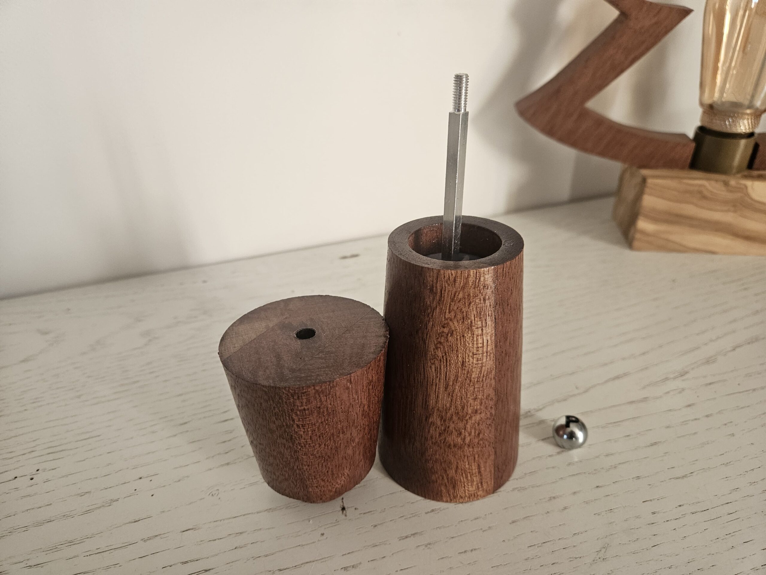 Moulin à poivre en bois de niangon – Image 3