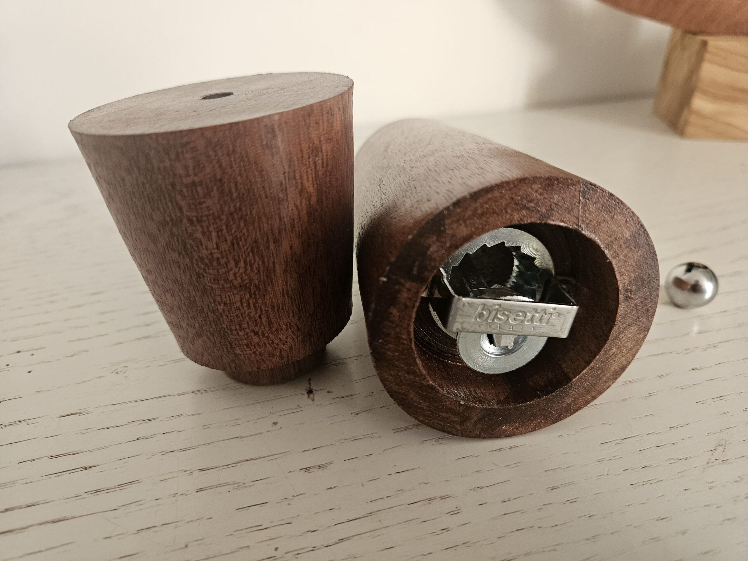 Moulin à poivre en bois de niangon – Image 5