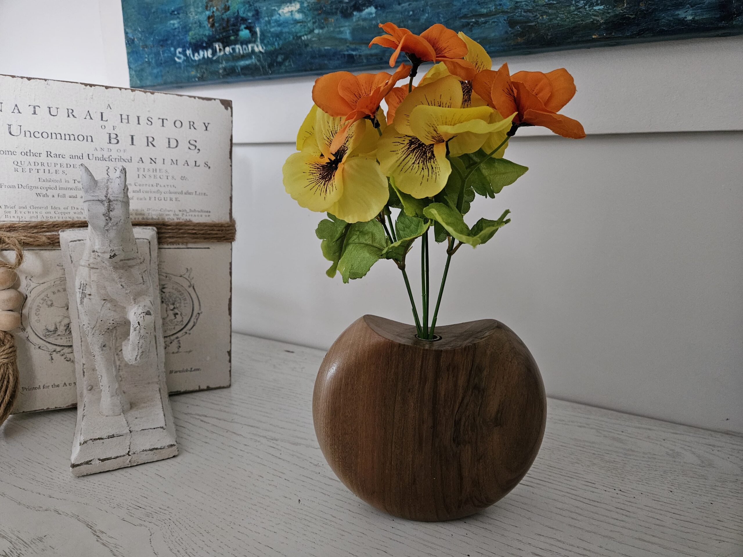 vase en bois de noyer