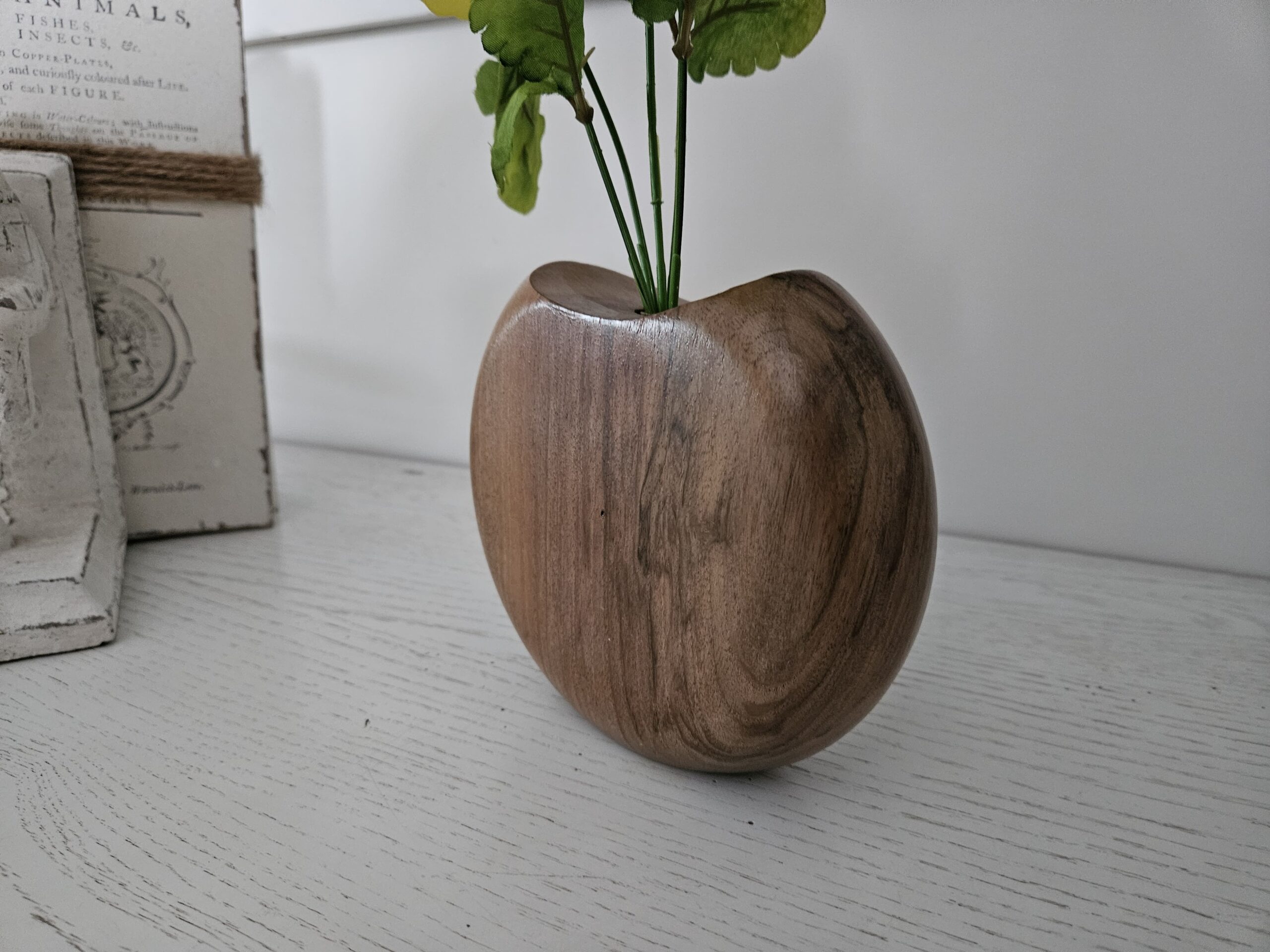 Vase en bois de noyer – Image 5