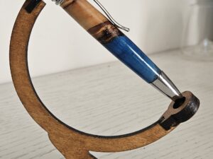 stylo en bois d'olivier et résine