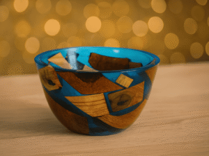 Bol en bois et résine