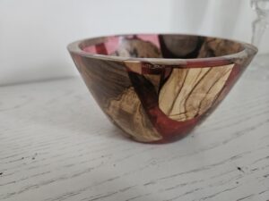 bol en bois et résine