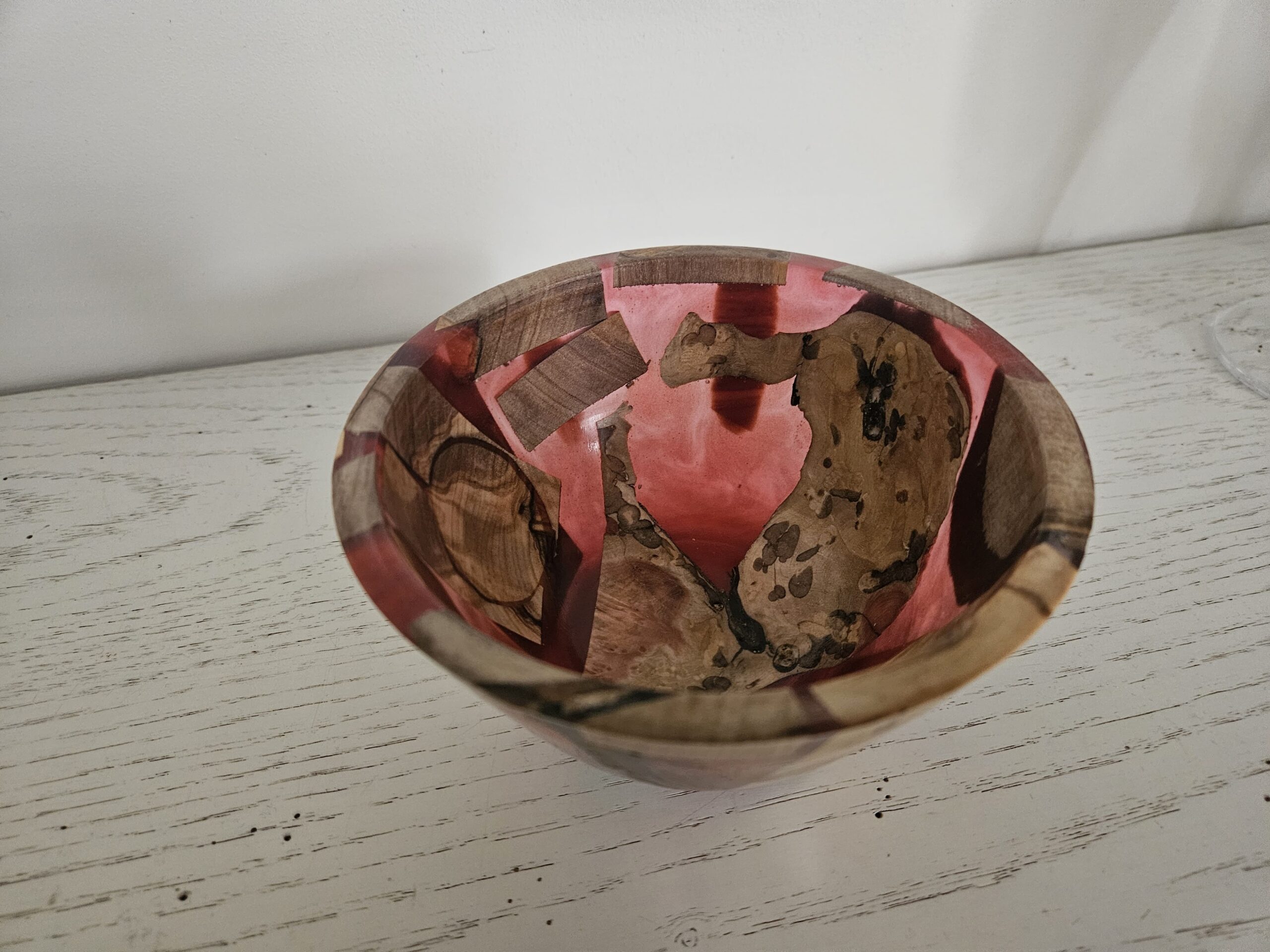 Bol en bois et résine – Image 2