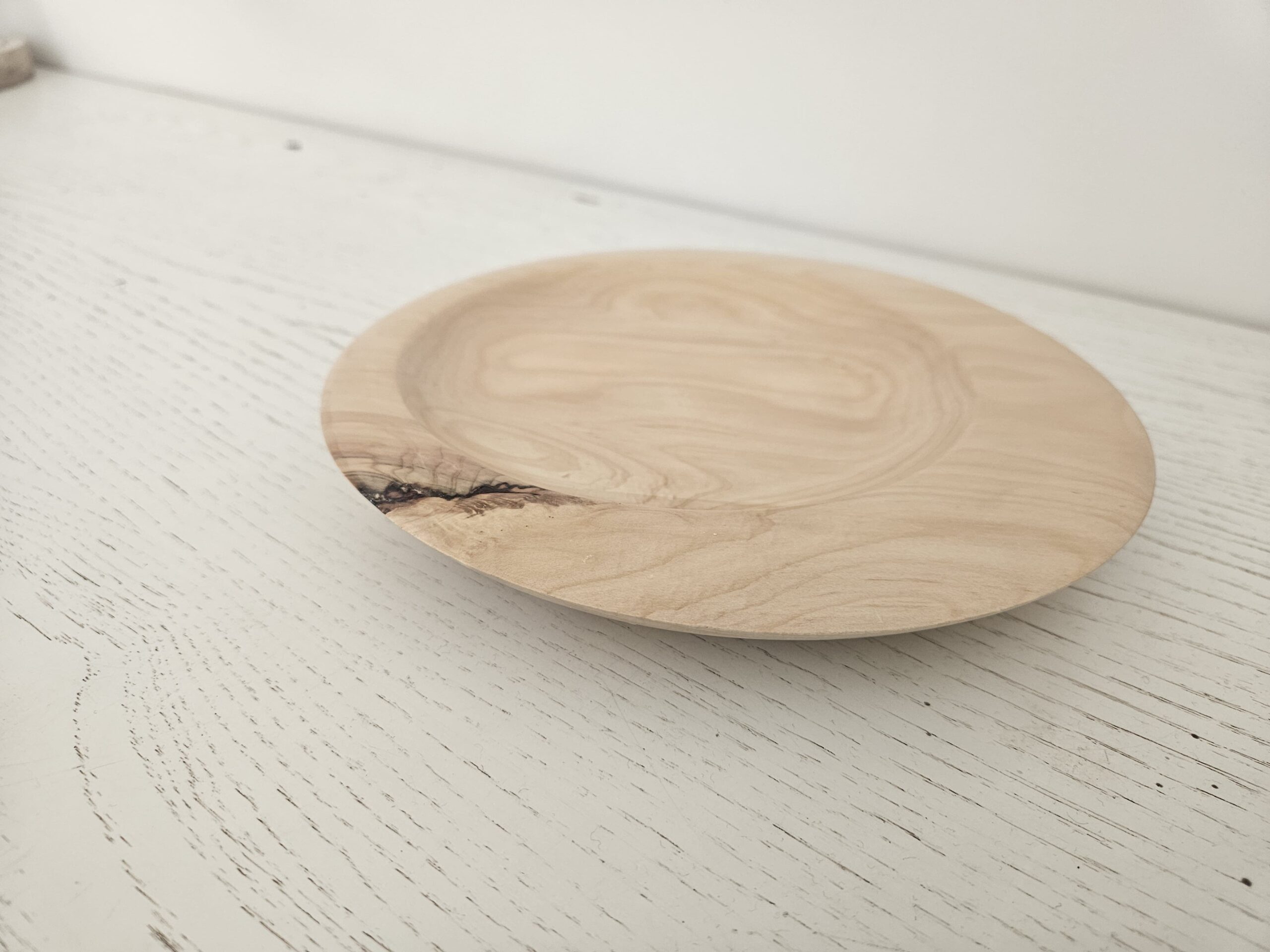 Assiette en bois de tuya (tournage décentré) – Image 3