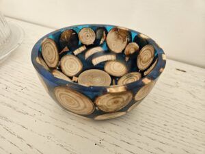 bol en bois et résine