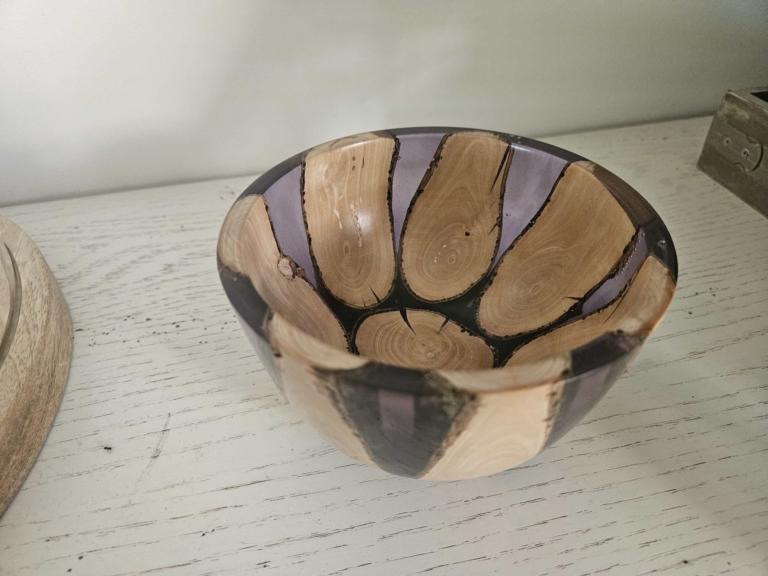 bol en bois et résine