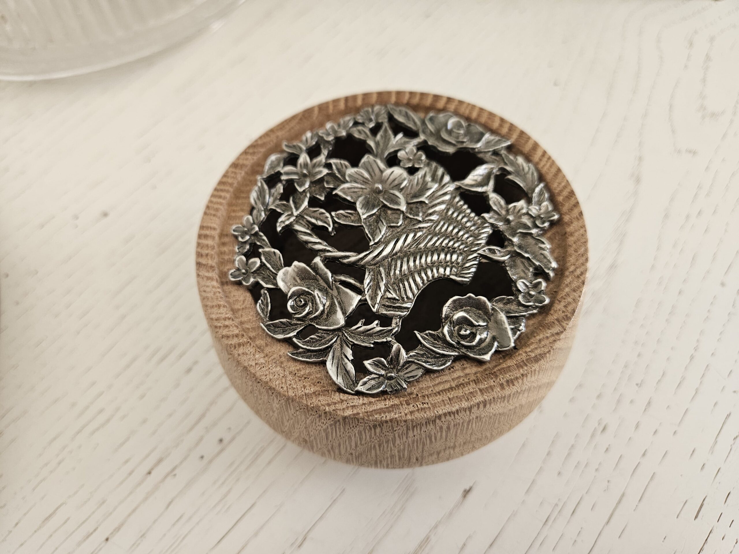 Pot pourri en bois de chêne – Image 2