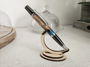 Stylo bille en bois et résine