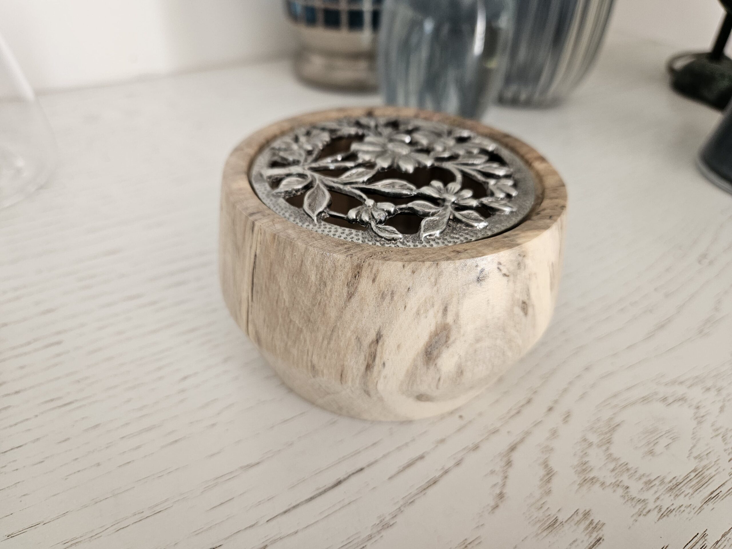 Pot pourri en bois de charme échauffé – Image 2