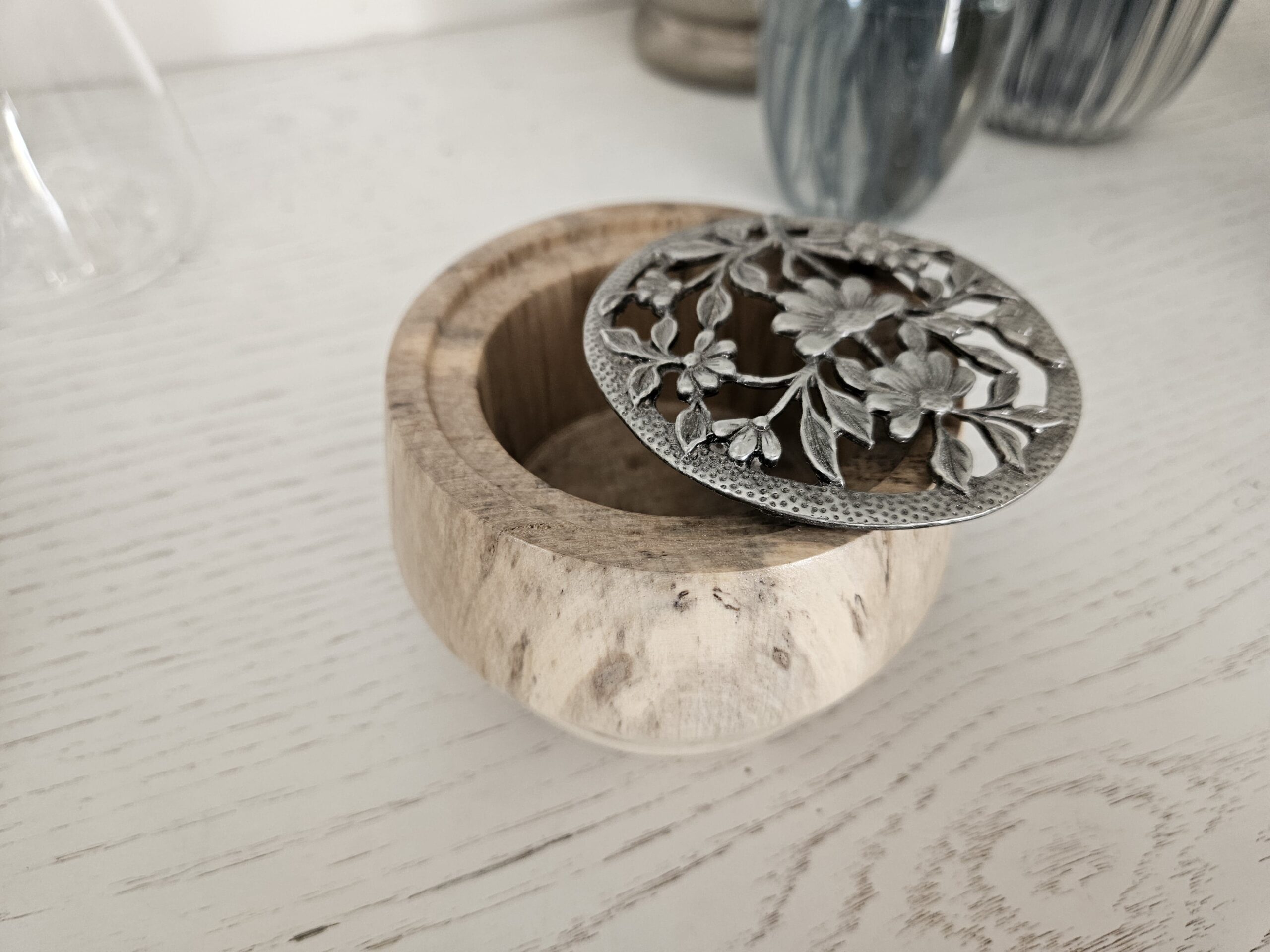 Pot pourri en bois de charme échauffé – Image 3