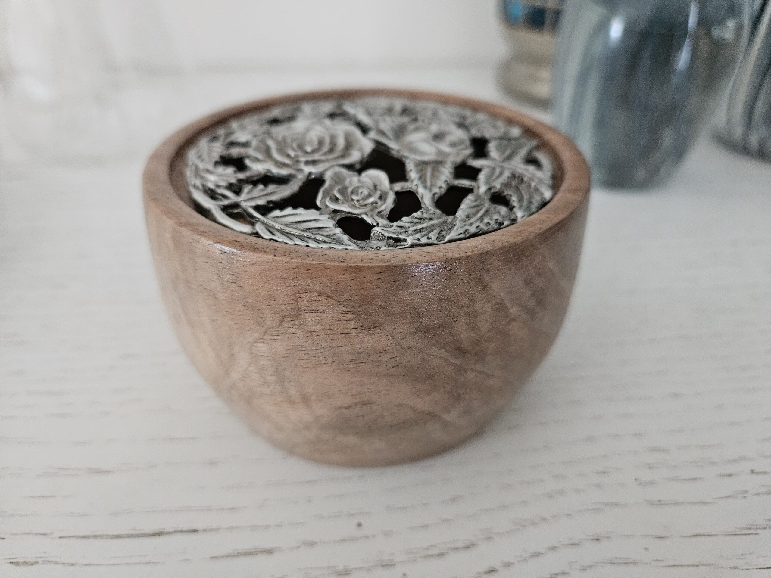 Pot pourri en bois de noyer – Image 3