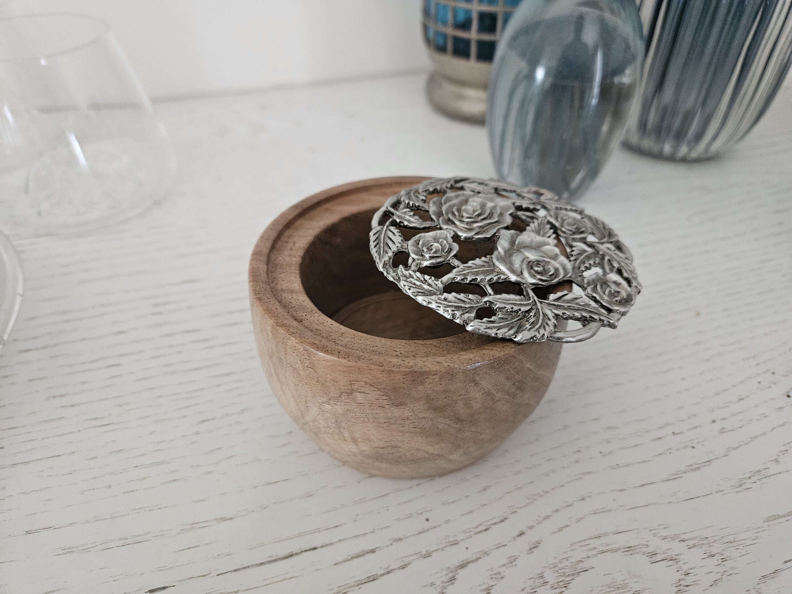 Pot pourri en bois de noyer – Image 2
