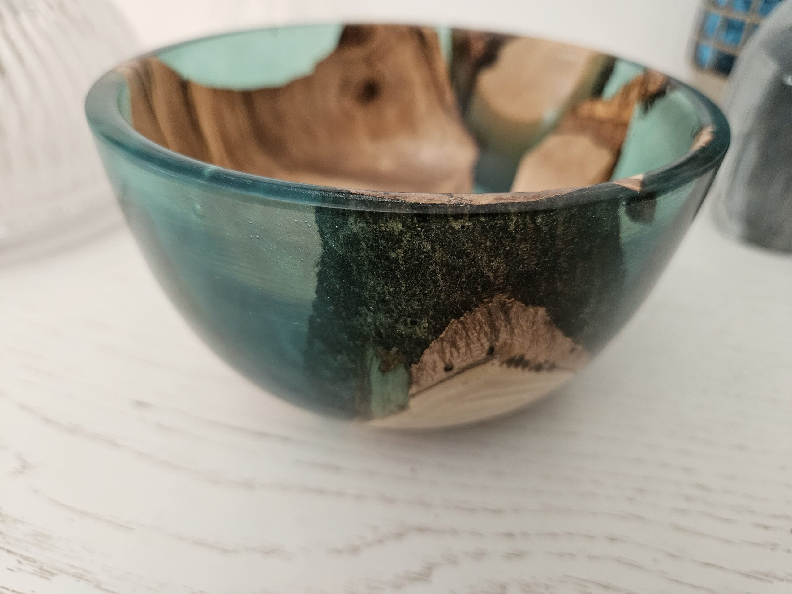 bol en bois d'olivier et résine