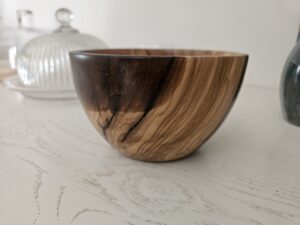 bol en bois d'olivier et résine