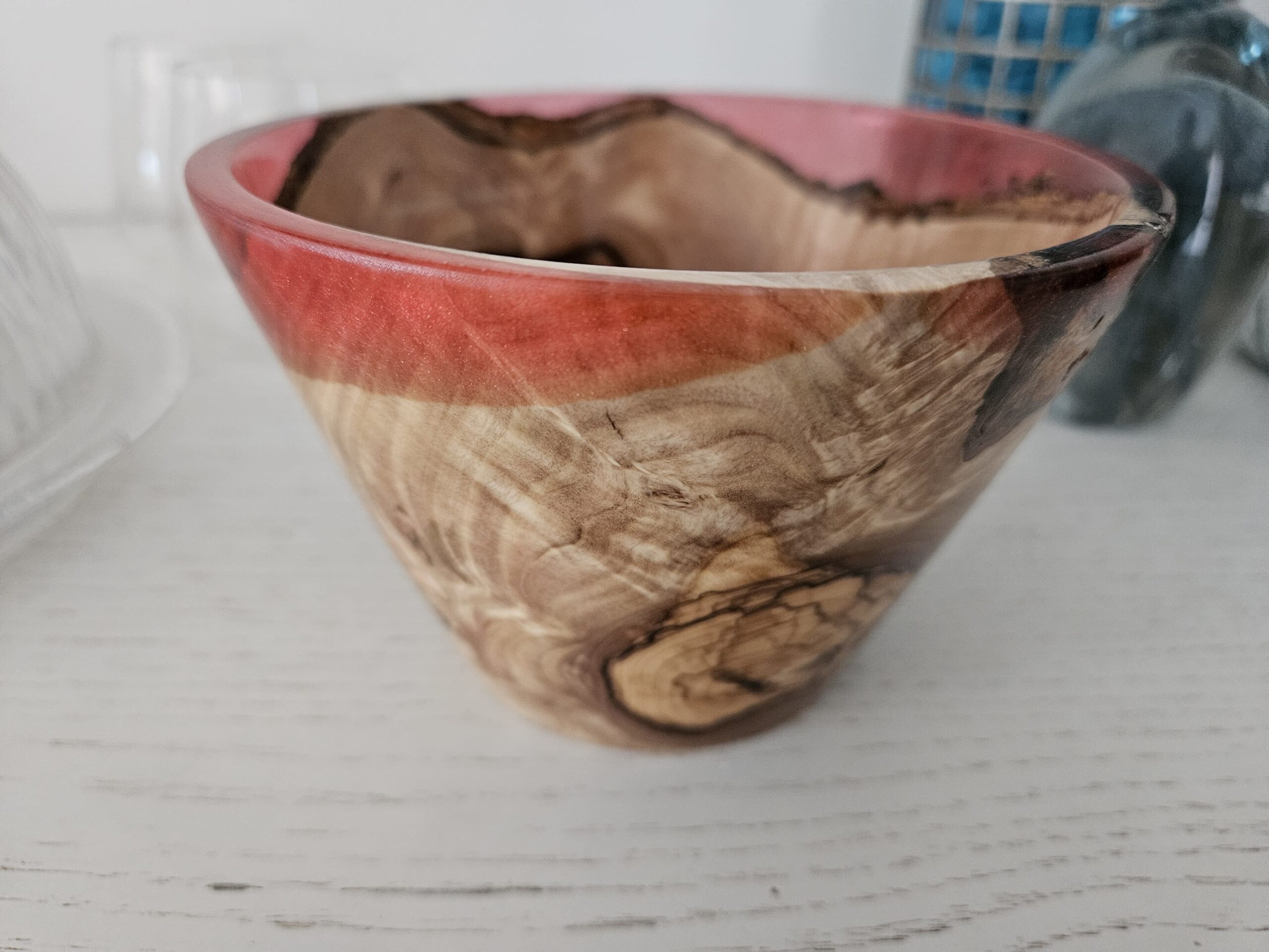 Bol en bois d'olivier et résine – Image 3